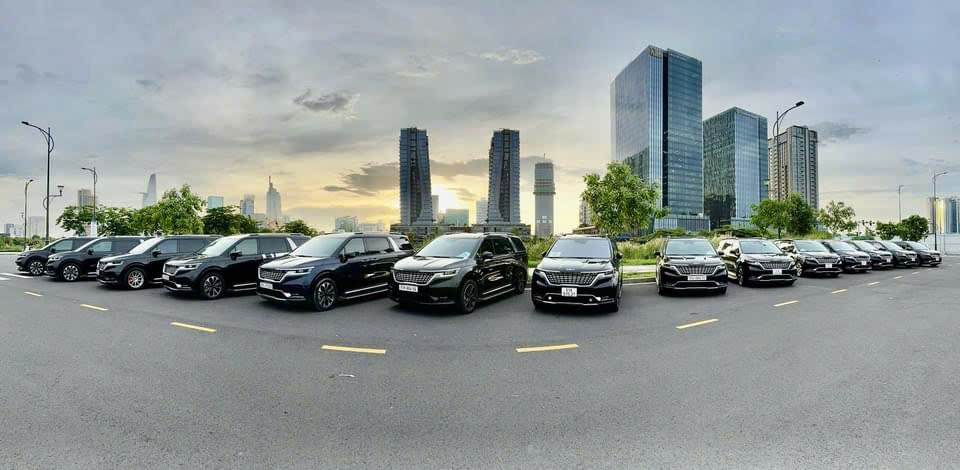 CHO THUÊ XE CARNIVAL