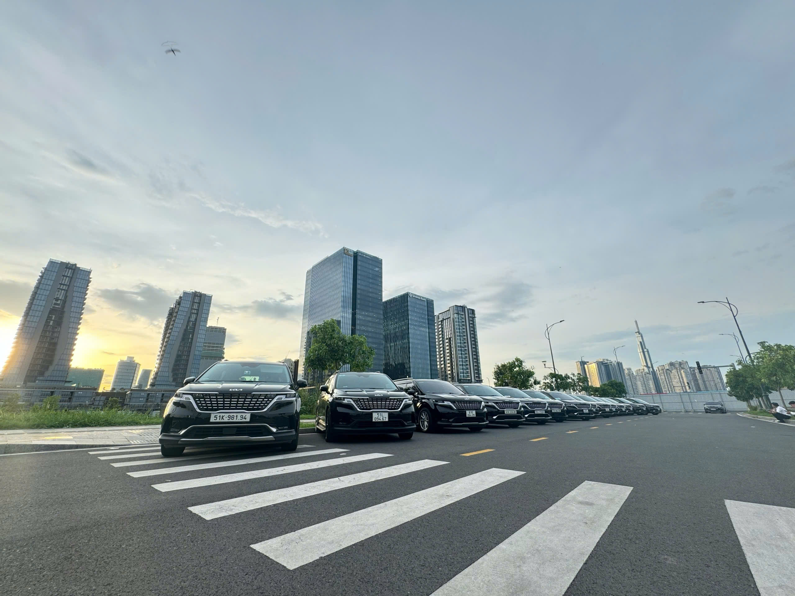 CHO THUÊ XE CARNIVAL