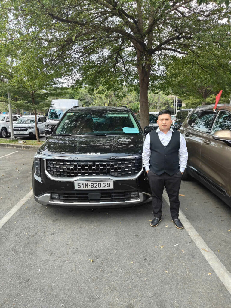 cho thuê xe carnival đi mỹ tho